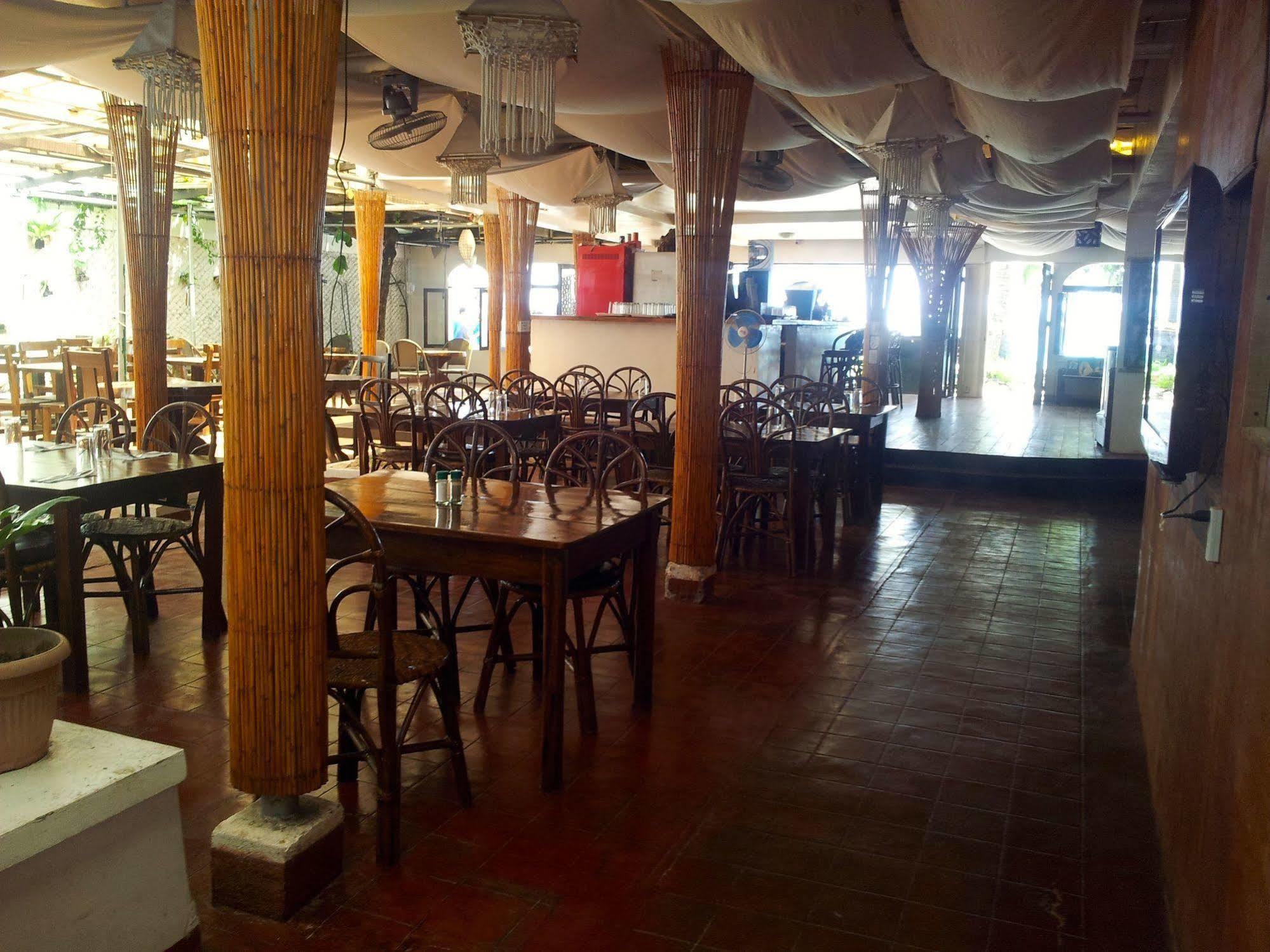 Deparis Beach Resort Balabag  Extérieur photo