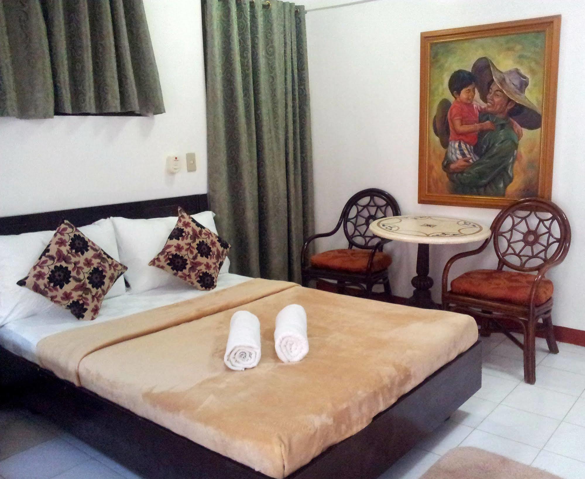 Deparis Beach Resort Balabag  Extérieur photo