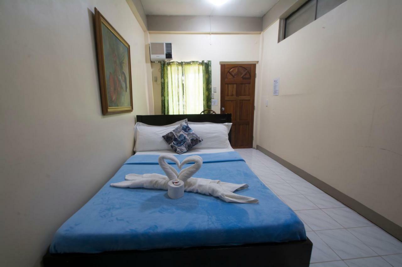 Deparis Beach Resort Balabag  Extérieur photo