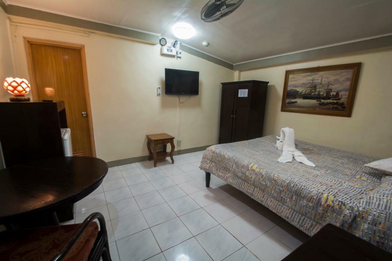 Deparis Beach Resort Balabag  Extérieur photo