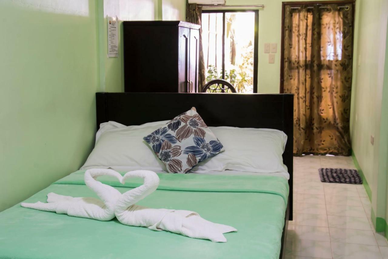 Deparis Beach Resort Balabag  Extérieur photo