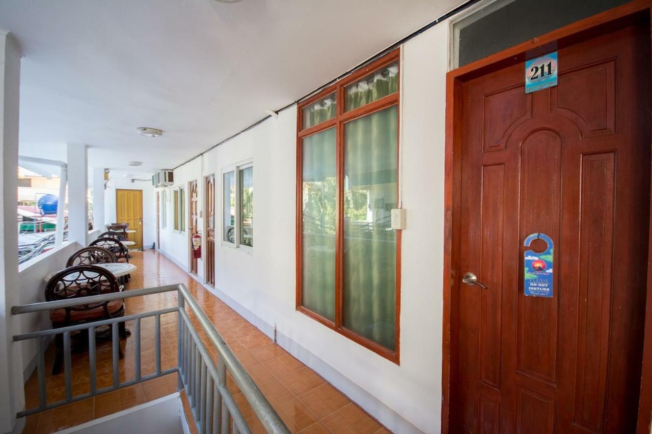 Deparis Beach Resort Balabag  Extérieur photo
